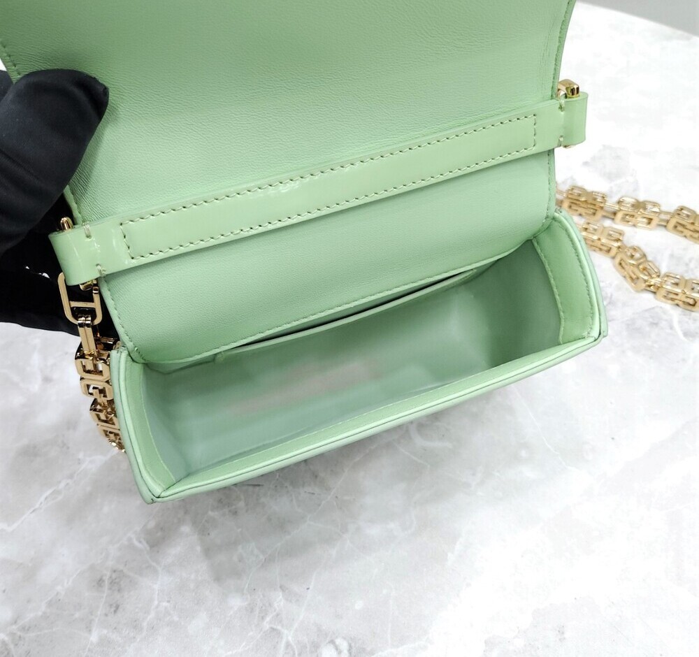 Givenchy 4G Chain Small Shoulder Bag 91056490 | eBay