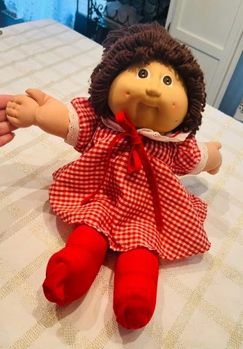 VINTAGE 1978, 1982 CABBAGE PATCH KIDS Girl DOLL, Brown Hair, Brown Eyes, Dimples
