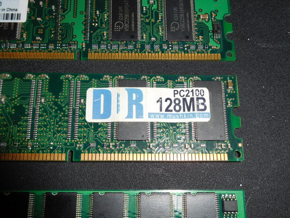 768MB of DDR SDRAM. 3 Modules 184 Pin. Free Shipping! - Image 3 of 4