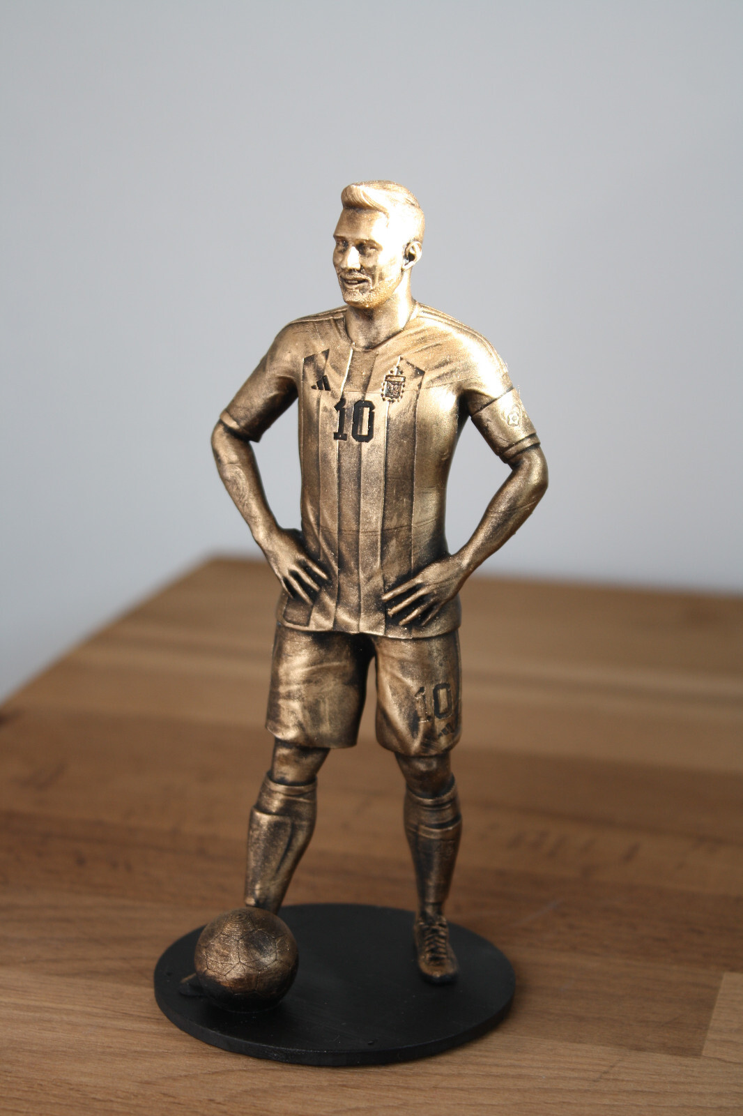 Sculpture Lionel Messi Argentine idée cadeau idole FC Barcelone hauteur 20cm