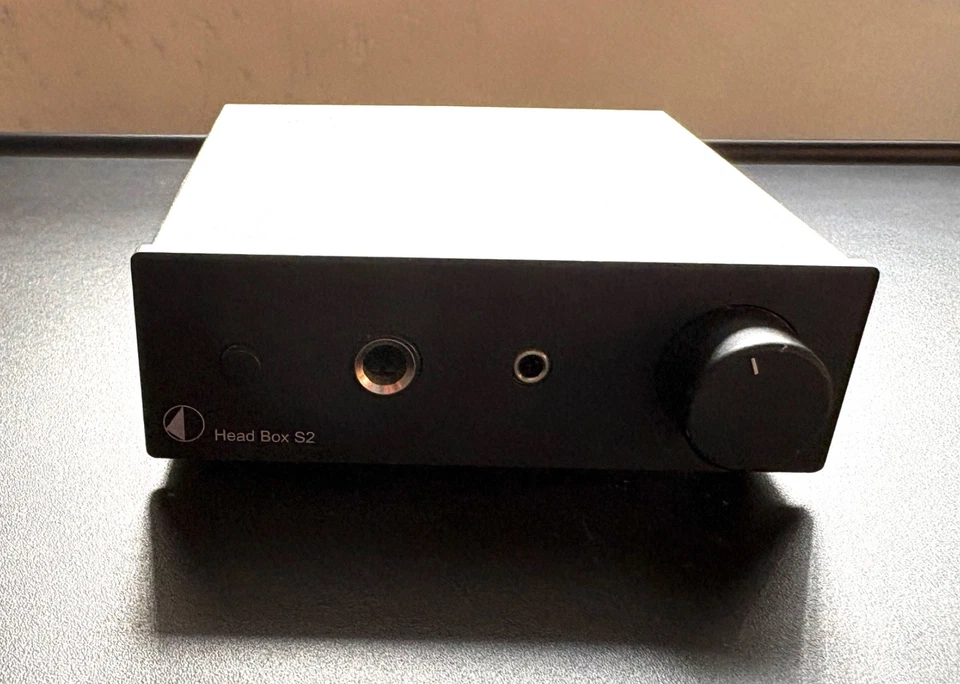 Pro-ject Head box S2 - Micro High End - Headphone Amplifier - Black - Image 3 of 4