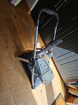 Mamas & Papas Armadillo Xt Fahrgestell Rahmen voll funktionsfähig silber Sitz und Rahmen