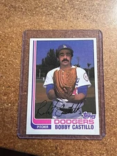1982 Topps Baseball # 48 Bobby Castillo