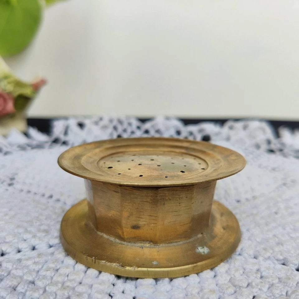 Vintage Brass 2 Bowl Incense Stick Holder Islamic Plate Set Of 4 Collectibles - Image 4 of 4