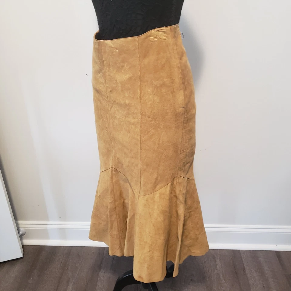 Karen Kane Southwestern aesthetic Suede Leather Flared Skirt Size 10 - Image 3 of 4