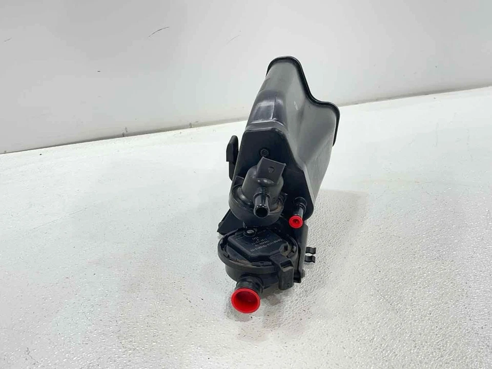 Подходит для 2012 - 2016 BMW 328i 2,0 л канистра выбросов топливного испарителя 7297330-02 от оригинального производителя - Изображение 4 из 4