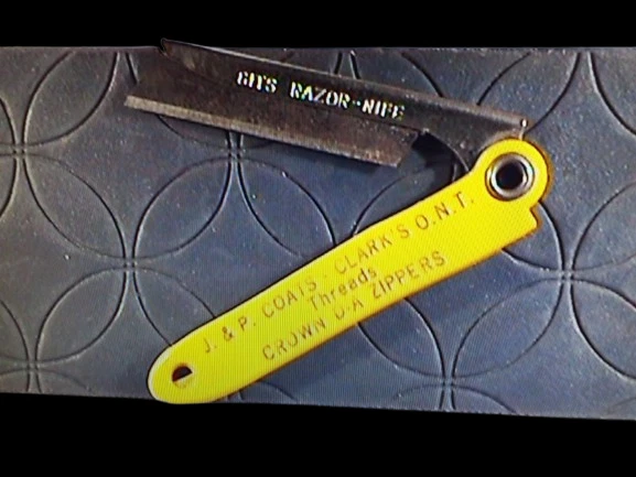 Vintage J&P Coats Clark's O.N.T. Threads Advertising Razor Knife - Image 3 of 3