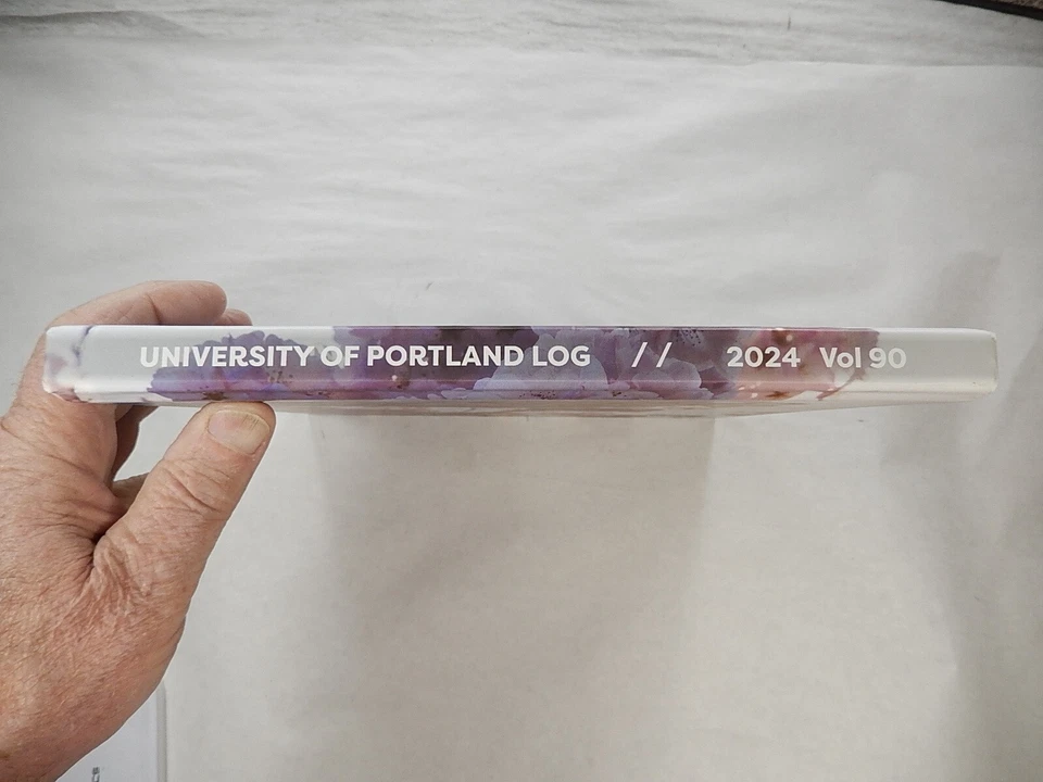 Anuario, Universidad de Portland, Portland Oregon, 2024, REGISTRO, SIN MARCAR Foto 2 de 4