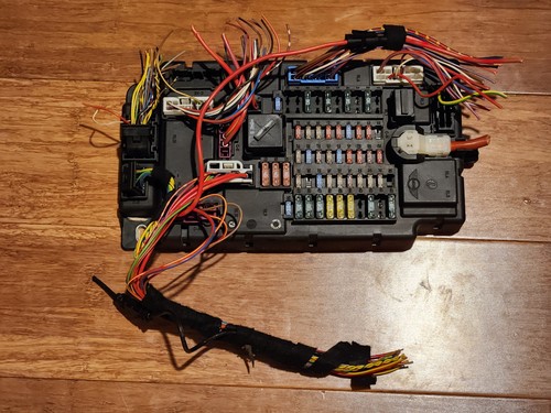2013-16 Countryman Paceman R60 OEM Power Distribution Junction 9813233 Fuse Box - Picture 3 of 22