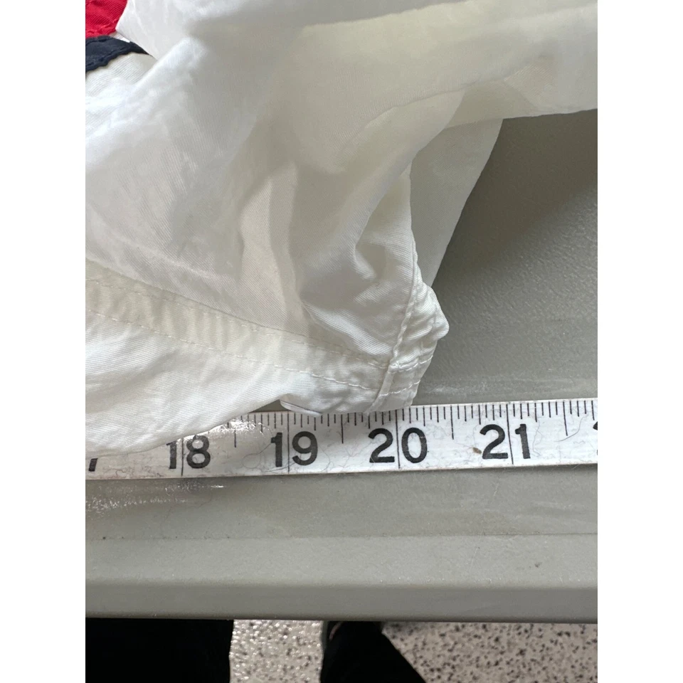 Chaqueta cortavientos Brandy Melville Henrietta para mujer recortada deportiva al aire libre cómoda Foto 4 de 4