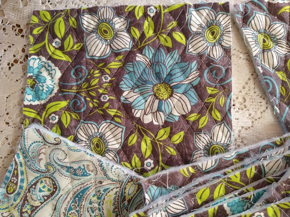 Paquete de 9 cuadrados preacolchados tela doble cara gris turquesa lima cachemira floral Foto 2 de 3