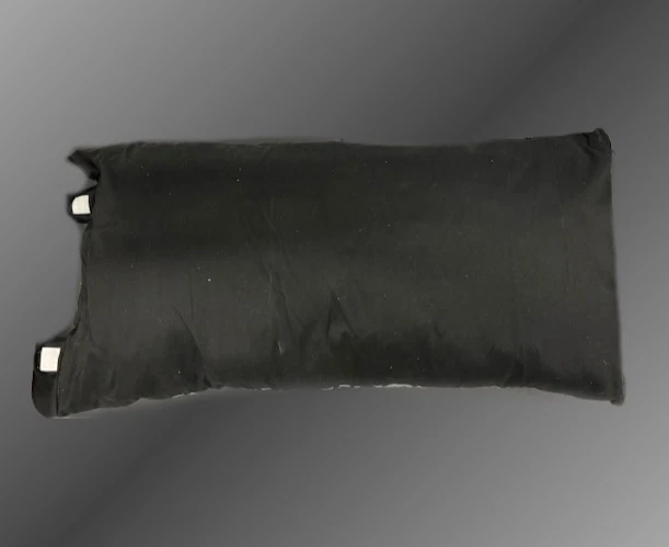 NFL RAIDERS Mickey Mouse Foldable Body Pillow 24" x 16" x 7" Foto 2 de 4