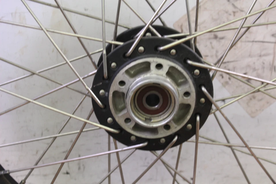 Honda CB750K 1981 rueda delantera/llanta con disco - 19 pulgadas Foto 3 de 4