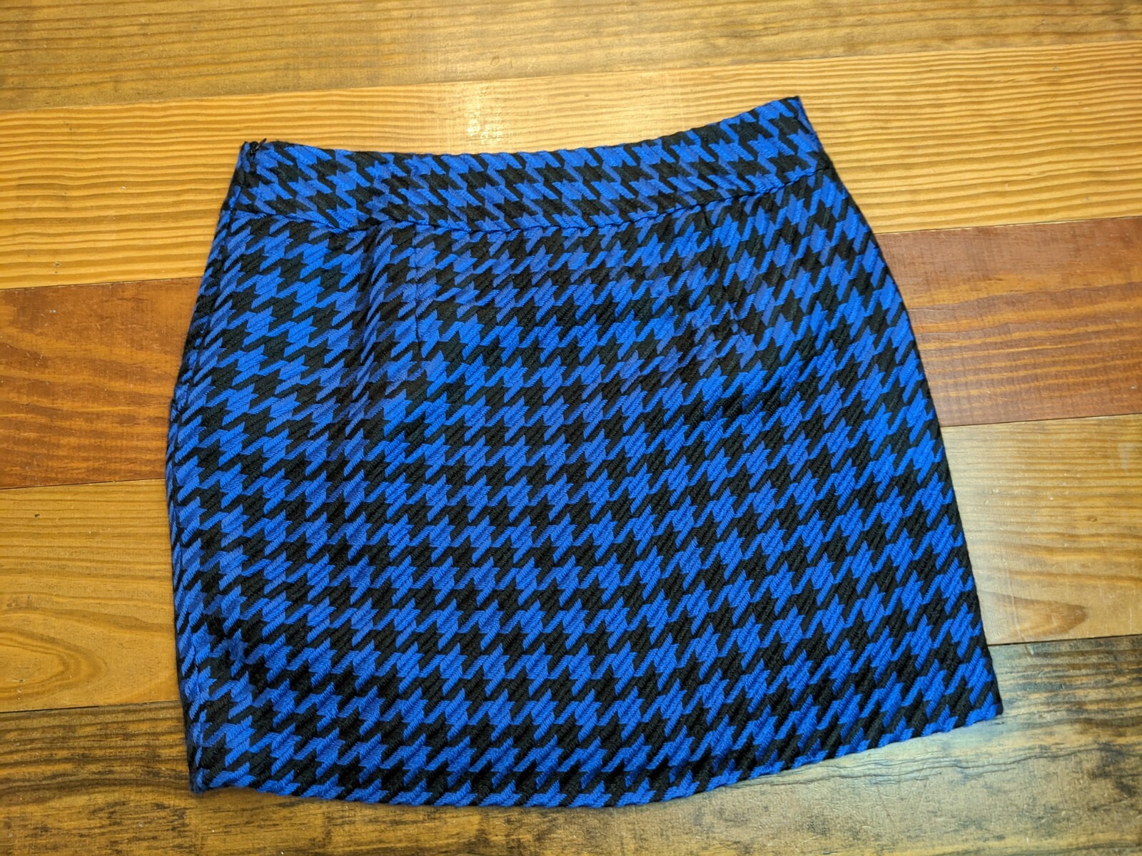Picture 2 of 6