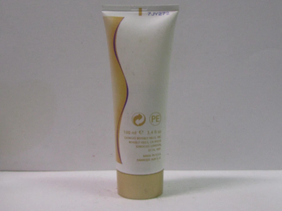 Crema hidratante corporal perfumada extraordinaria Red by Giorgio Beverly Hills 3,4 OZ Foto 2 de 2