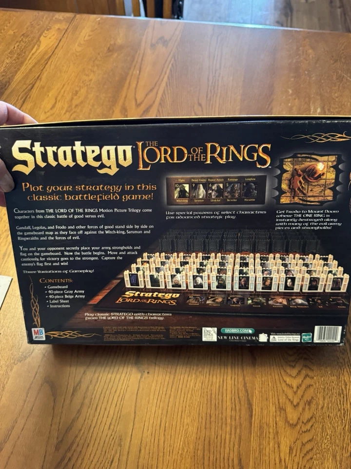 Stratego The Lord of the Rings Trilogy Edition Board Game 2004 - Image 2 of 4