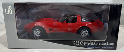 WELLY 1982 Chevrolet Corvette 1:18 Scale Die-Cast NEW SEALED