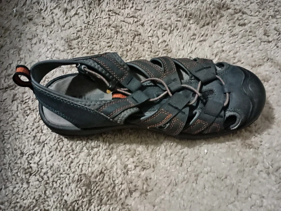 Alpine Design Hiking Sandals - gray - believe to be size 11-1/2 - good condition - Image 3 of 4
