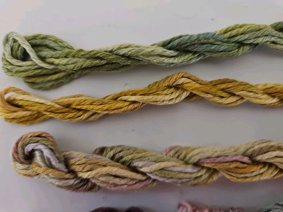 LOT OF 11 Needlepoint & Cross-Stitch Threads AU VER A SOIE & CARON WATERLILLIES  - Image 3 of 4