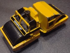 1998 Matchbox Diecast CAT Road Roller Caterpillar Yellow 2 Pack Exclusive MB347