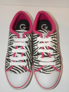 g by guess black shoes