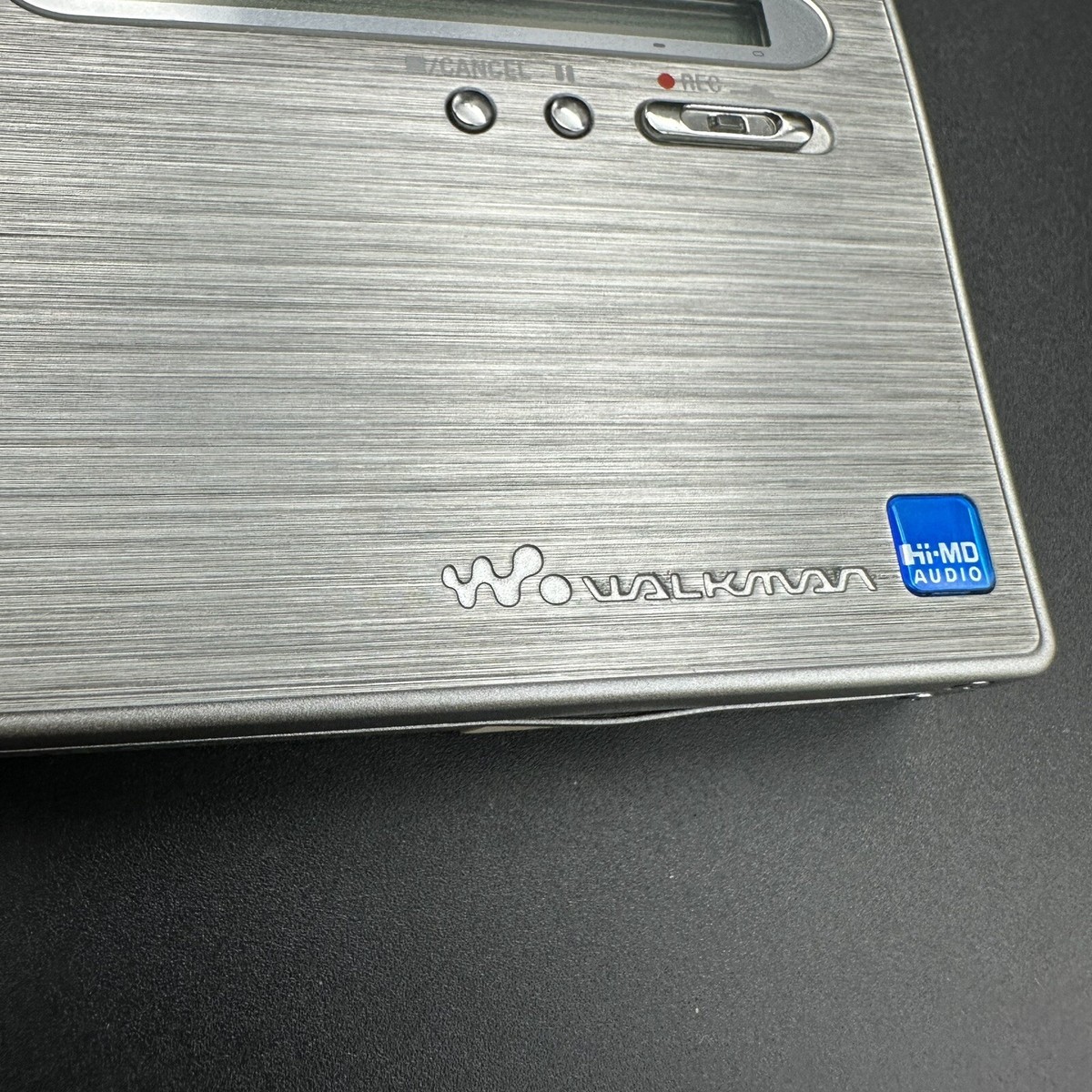 SONY MDウォークマン HiMD NetMD MZ-NH1 動作品 Amazon.com: Sony MZ-NH1 Net MD / Hi-MD Walkman Portable