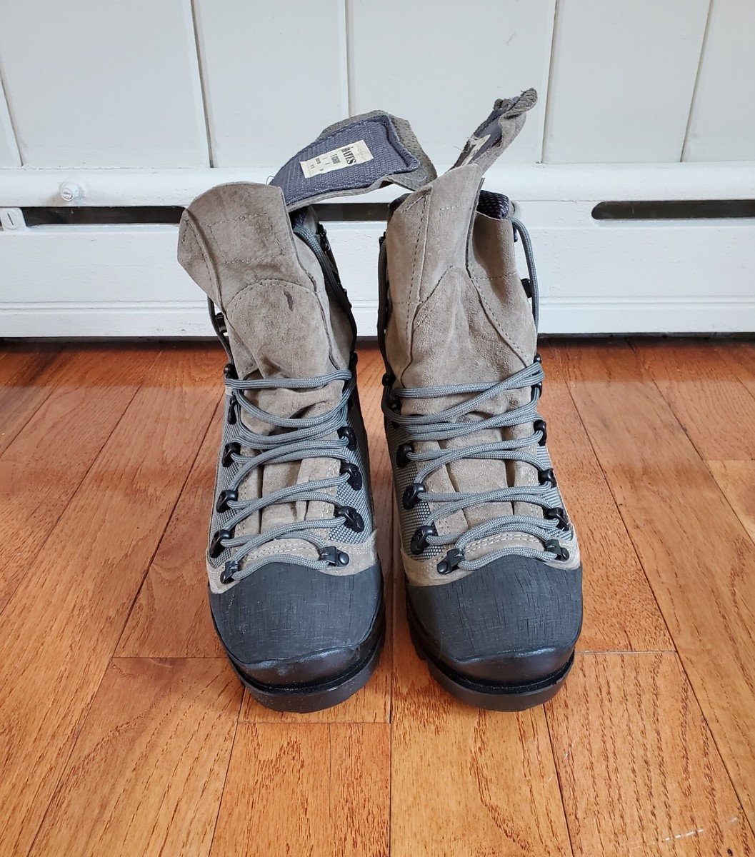 BATES MENS TORA BORA ALPINE HIKING BOOTS MODEL #E03600 SIZE - 6 R