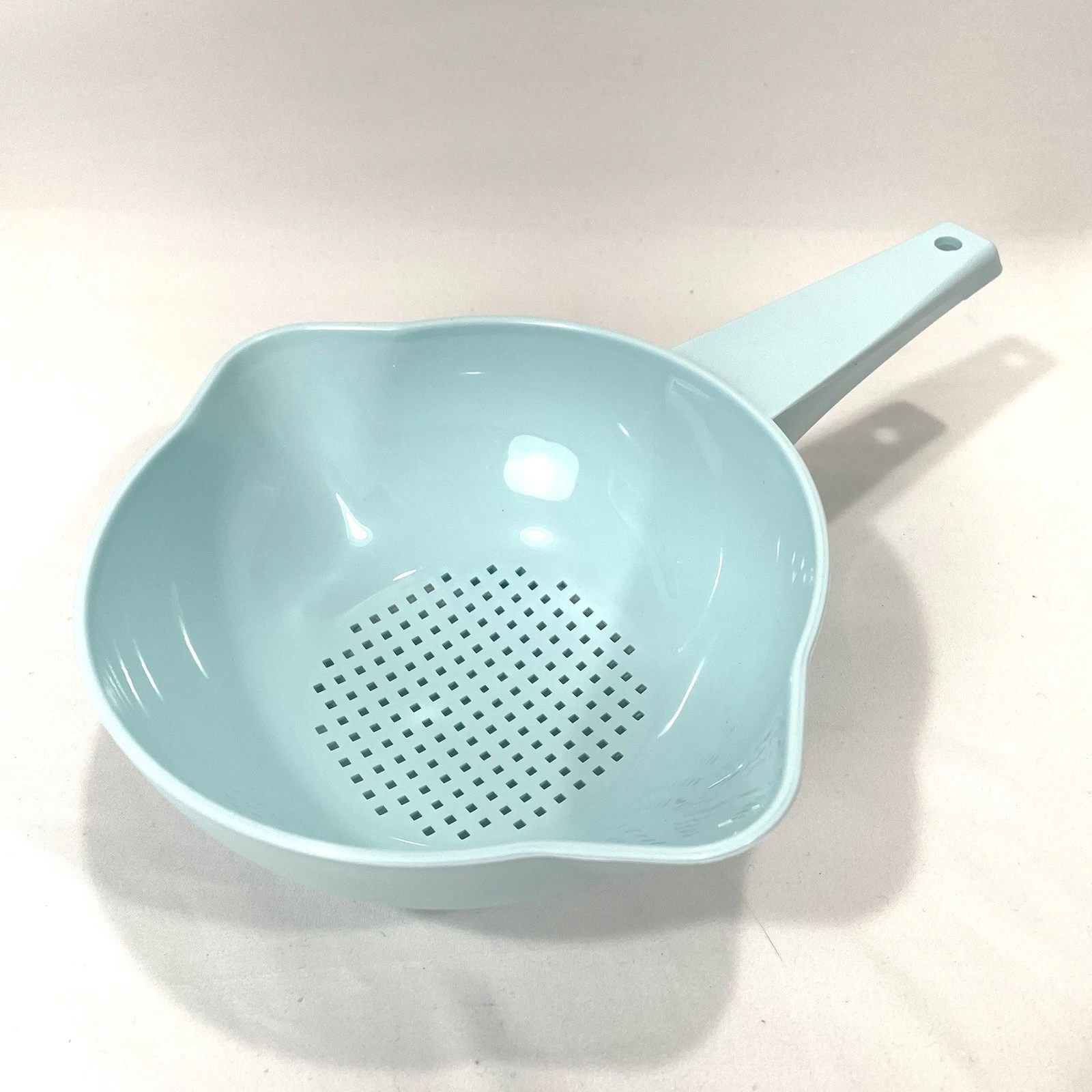 Tupperware Small Strainer Colander with Handle #1200 Teal 1 Quart