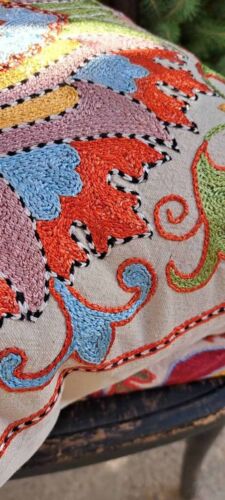 PAIR 2 Bohemian Hand Embroidered Needlepoint Suzani Throw Decor Pillows 18 x 18" - Picture 3 of 8
