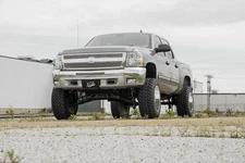 Rough Country 7.5 Inch Lift Kit M1 Struts M1 Chevy GMC 1500 07-13