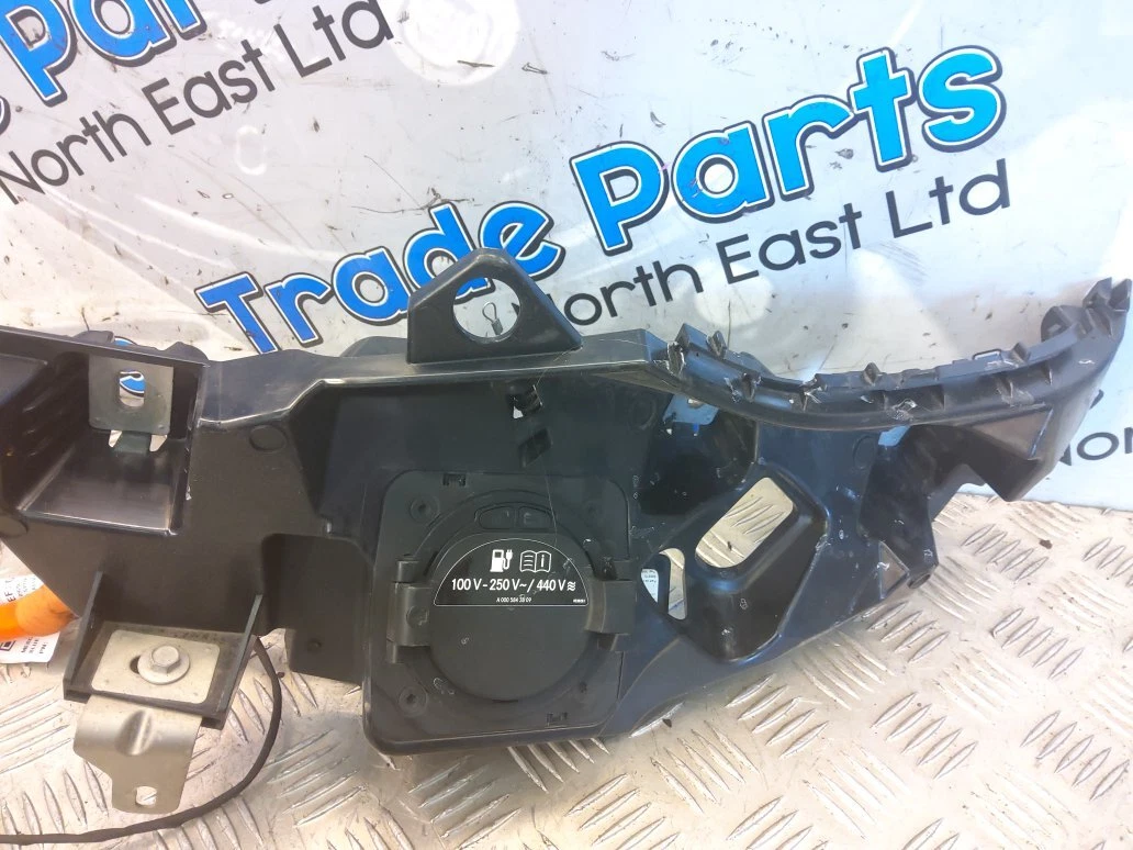 2017 MERCEDES C350 SPORT W205 HYBRID CHARGING PORT AND CABLE 