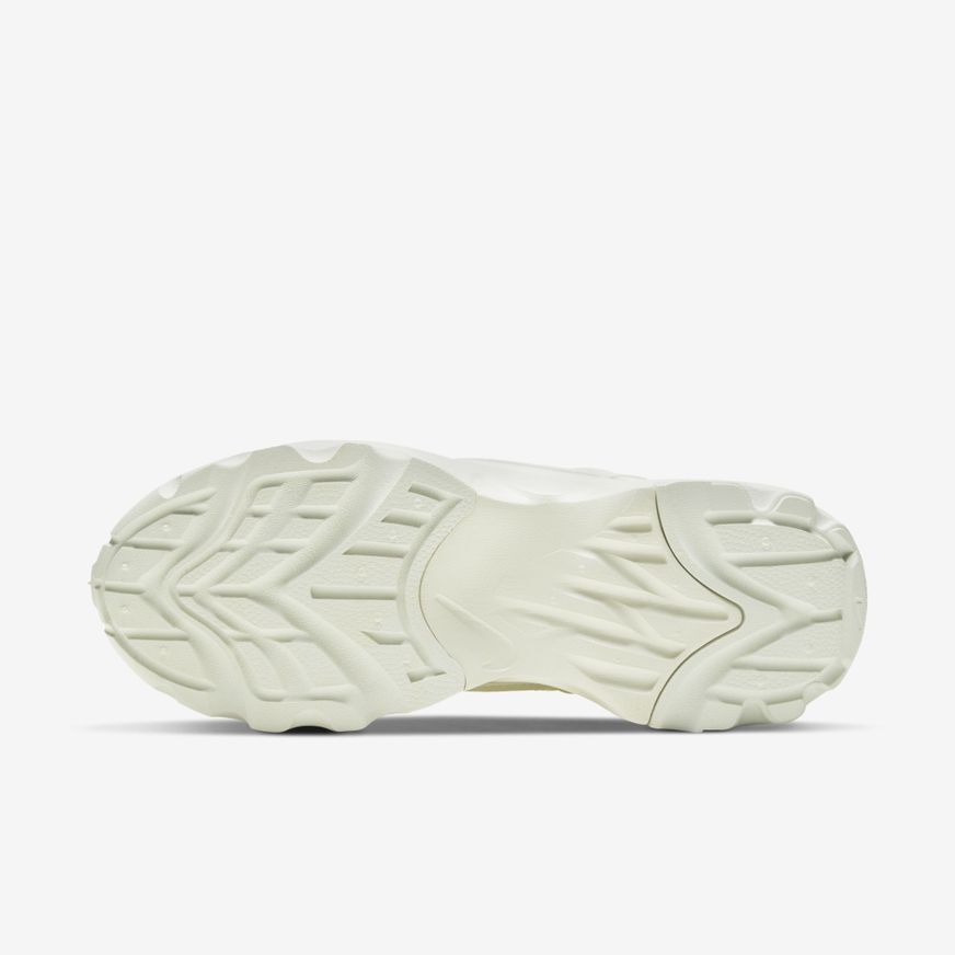 ★送料・関税込★NIKE★WMNS TC 7900 SUMMIT WHITE★22-28cm★ 楽天市場】☆配送無料☆[NIKE] TC 7900 SUMMIT WHITE DD9682-100