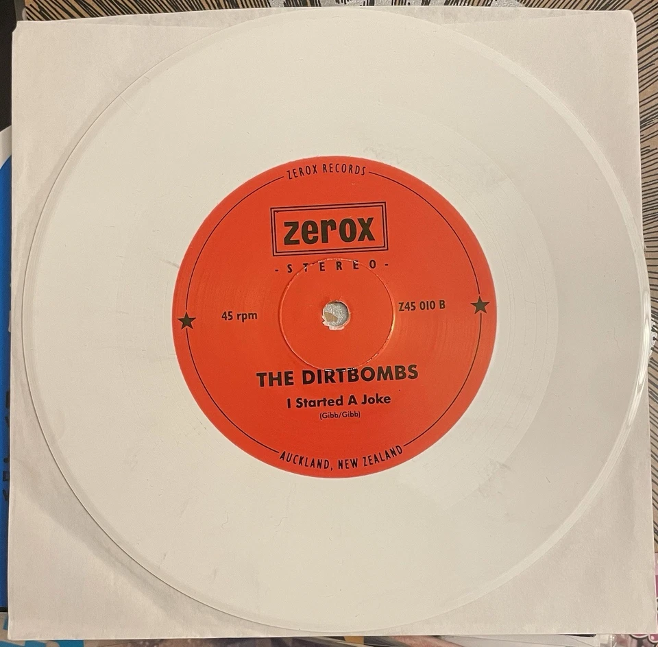 DIRTBOMBS Australian Sing Along 7" WHITE Gories 68 Comeback Bee Gees Hentchmen - Image 2 of 2
