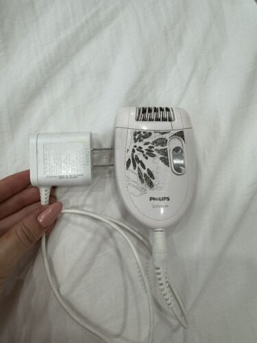 Philips Satinelle Essential Corded Compact Epilator - 第 1/2 張圖片