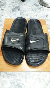 kobe bryant sandals