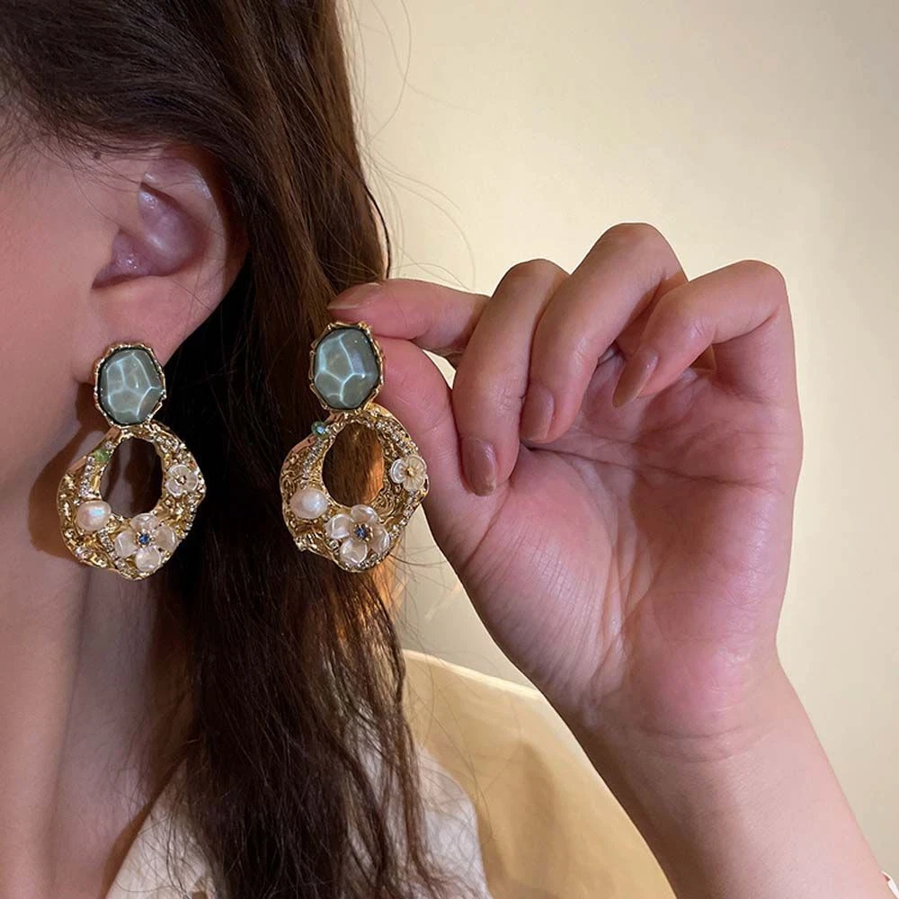 Geometric dangle earrings online