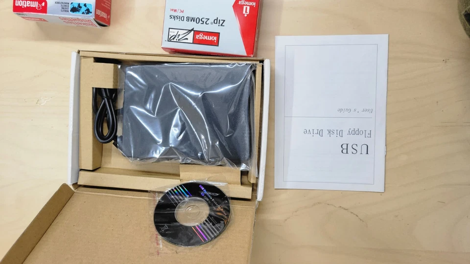 BYTECC BT-144 Slim USB External Floppy Disk Drive 3.5" Plug & Play - Image 2 of 3