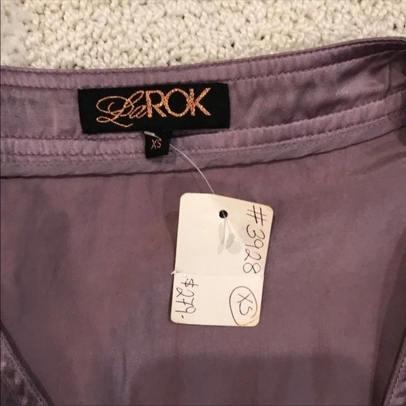 Romper feminino La Rok sem mangas de seda roxo tamanho XS - Imagem 2 de 4