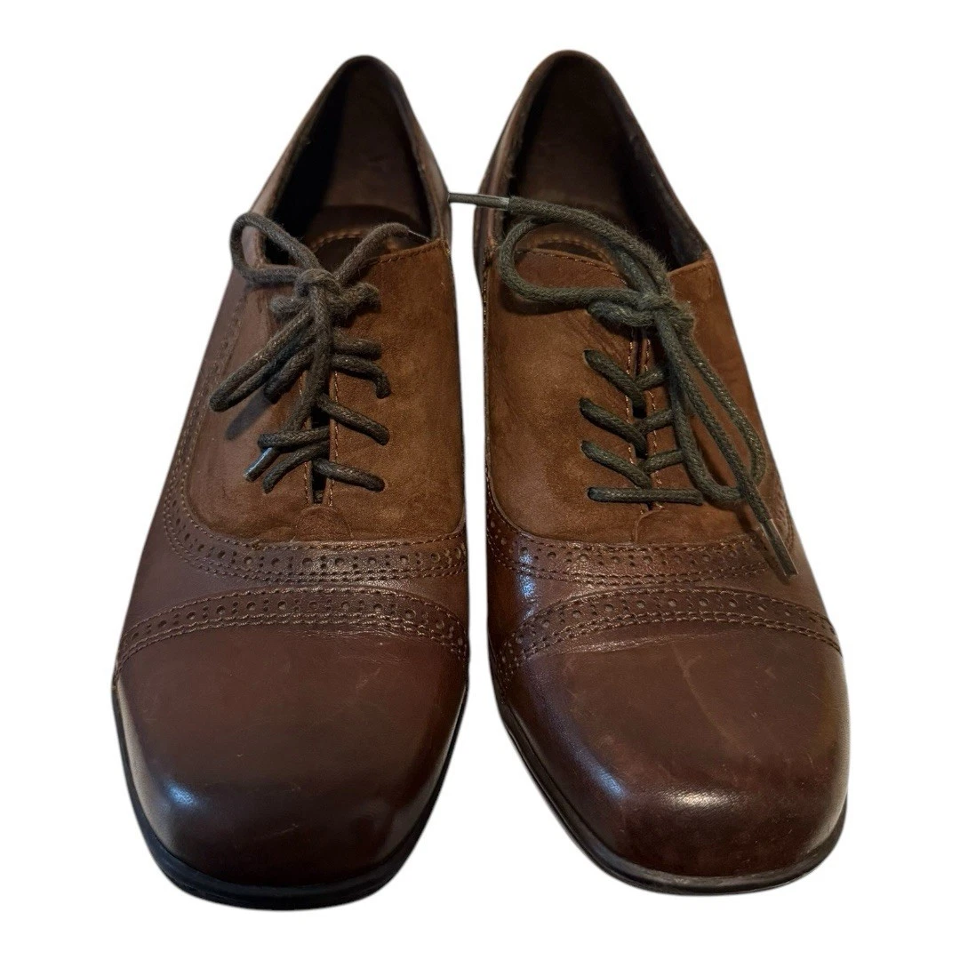 Scarpe Clarks donna taglia 7 5 marroni scamosciate pelle stringate Oxford tacco 2 5” usate in ottime condizioni