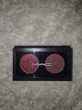 MAC Eye Shadow x 2 Blazing Blizzard (L) Brrrgundy (S)