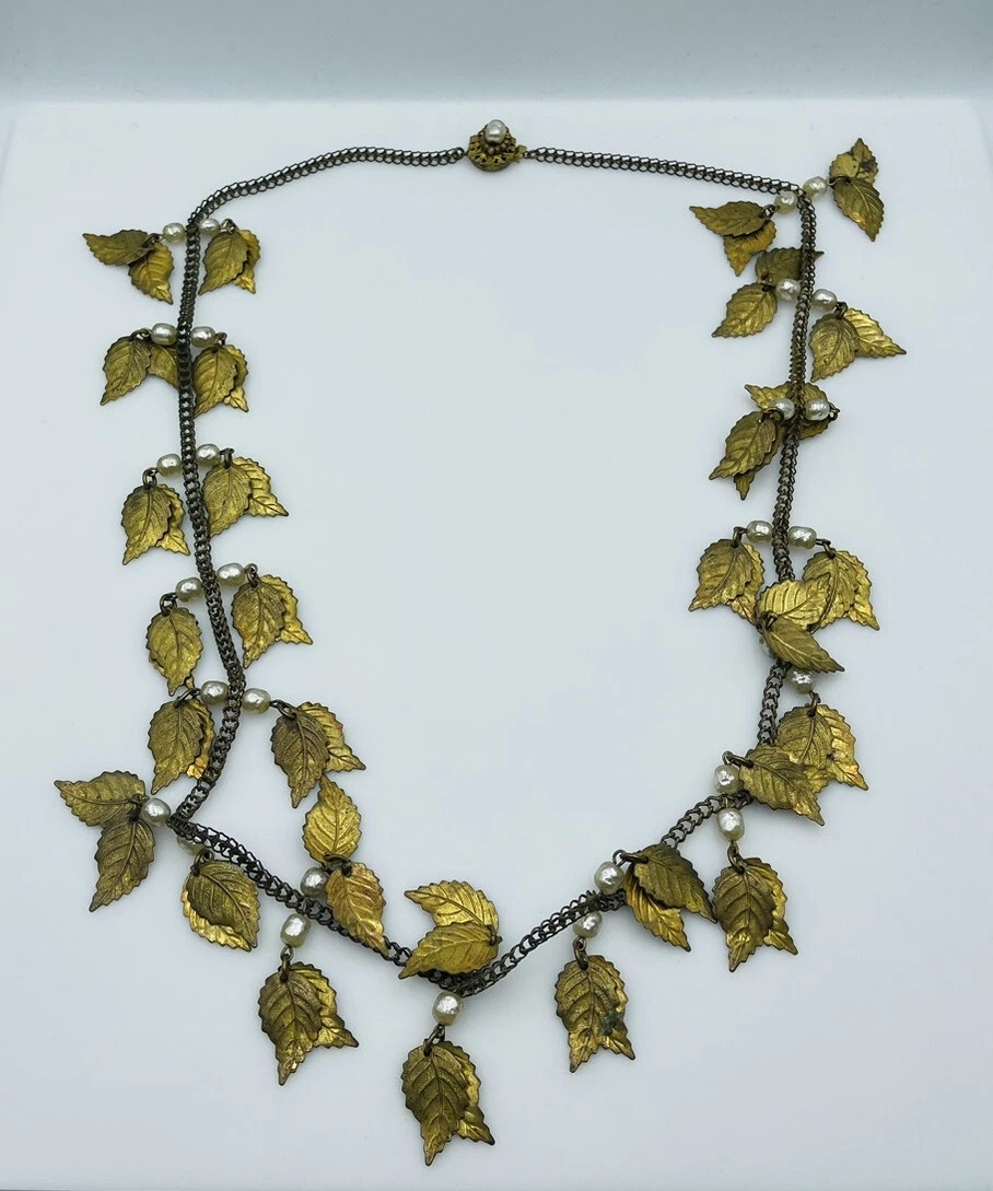 Pearl leaf necklace sale