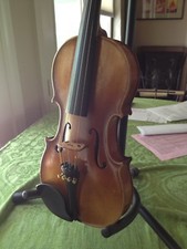 Antique handmade German Violin from the 1900's in pristine condition, two bows