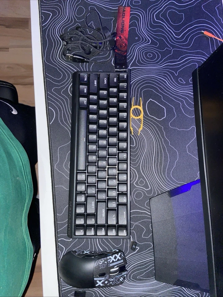 60% Wireless Gaming Tastatur und Maus Combo Set 3800 mAh Rainbow LED Leise Mouse