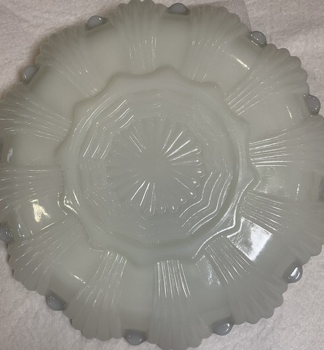 Vintage Anchor Hocking Deviled Egg/Oyster Plate Milk Glass Gold Rim 12 Eggs - Picture 5 of 10