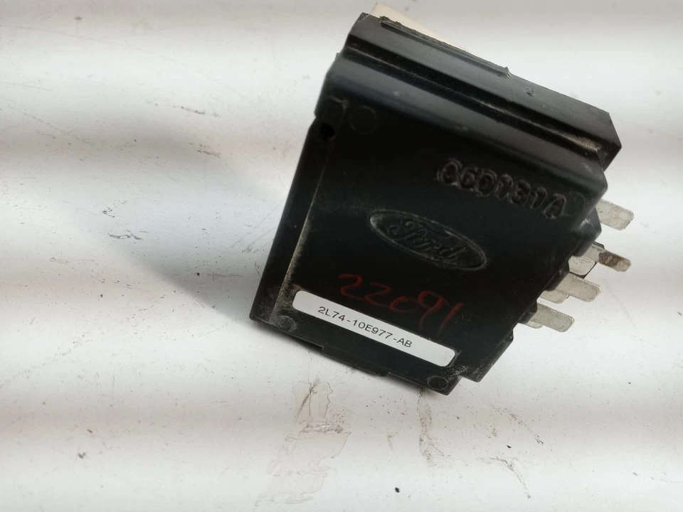 2005 LINCOLN NAVIGATION CINTO DE SEGURANÇA RELÉ OEM USADO TESTADO 2L74-10E977-AB - Imagem 4 de 4