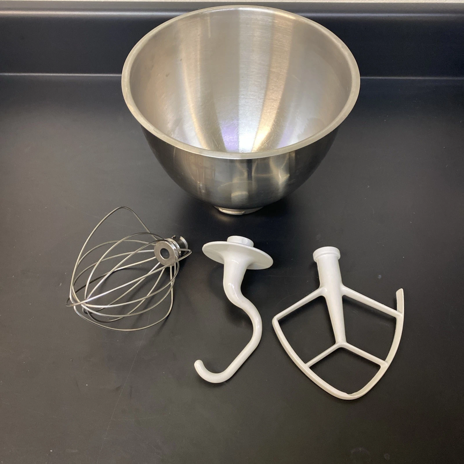 Kitchen Aid Mixer accessories, 4.5 Qt Stainless Bowl and 3 Attachments K45