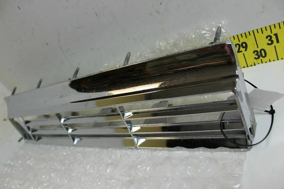 Used OEM GM Right Tail Light Bezel Grill Trim 5952918 1974 Buick Riviera (SR) - Image 4 of 4