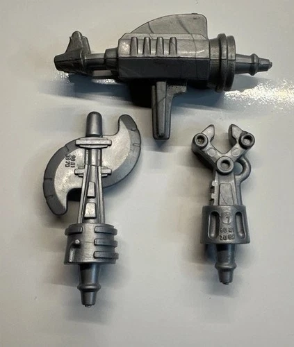 Masters Of The Universe He-Man Vintage Roboto Arms Weapons  Only