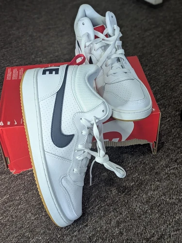 Nike Court Borough nuove junior taglia media 6