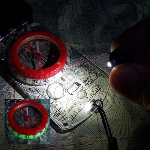 Multi-purpose adjustable bearing compass for hiking and navigating maps - Picture 2 of 19